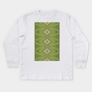 White Vine Design  - Magpie Springs - Adelaide Hills Wine Region - Fleurieu Peninsula by South Australian artist Avril Thomas Kids Long Sleeve T-Shirt